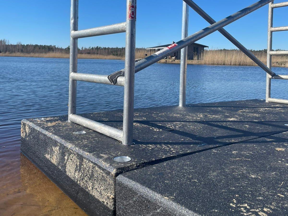 modular floating platform for scaffolding quikdok