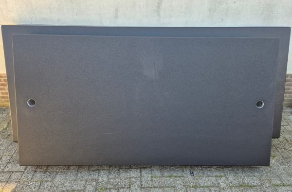 Two sizes quikdok, large and small